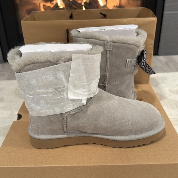 💕SOLD💕NWT Mini Bailey bow leopard Ugg boots - Picture 2 of 7